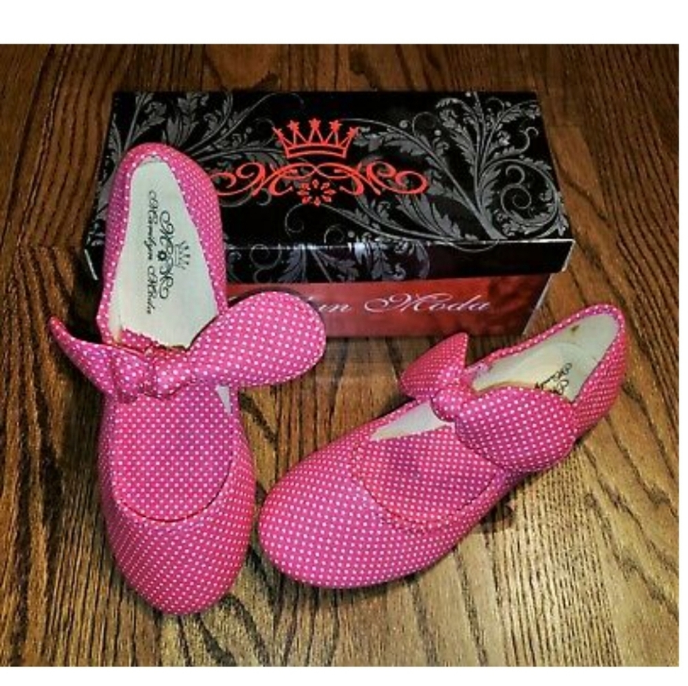 NIB Marilyn Moda Girls Y sz 2 Mary Jane Shoes